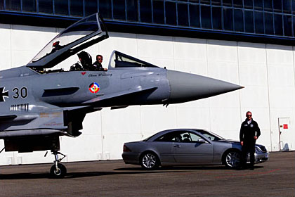    Eurofighter;     Mercedes CL 600